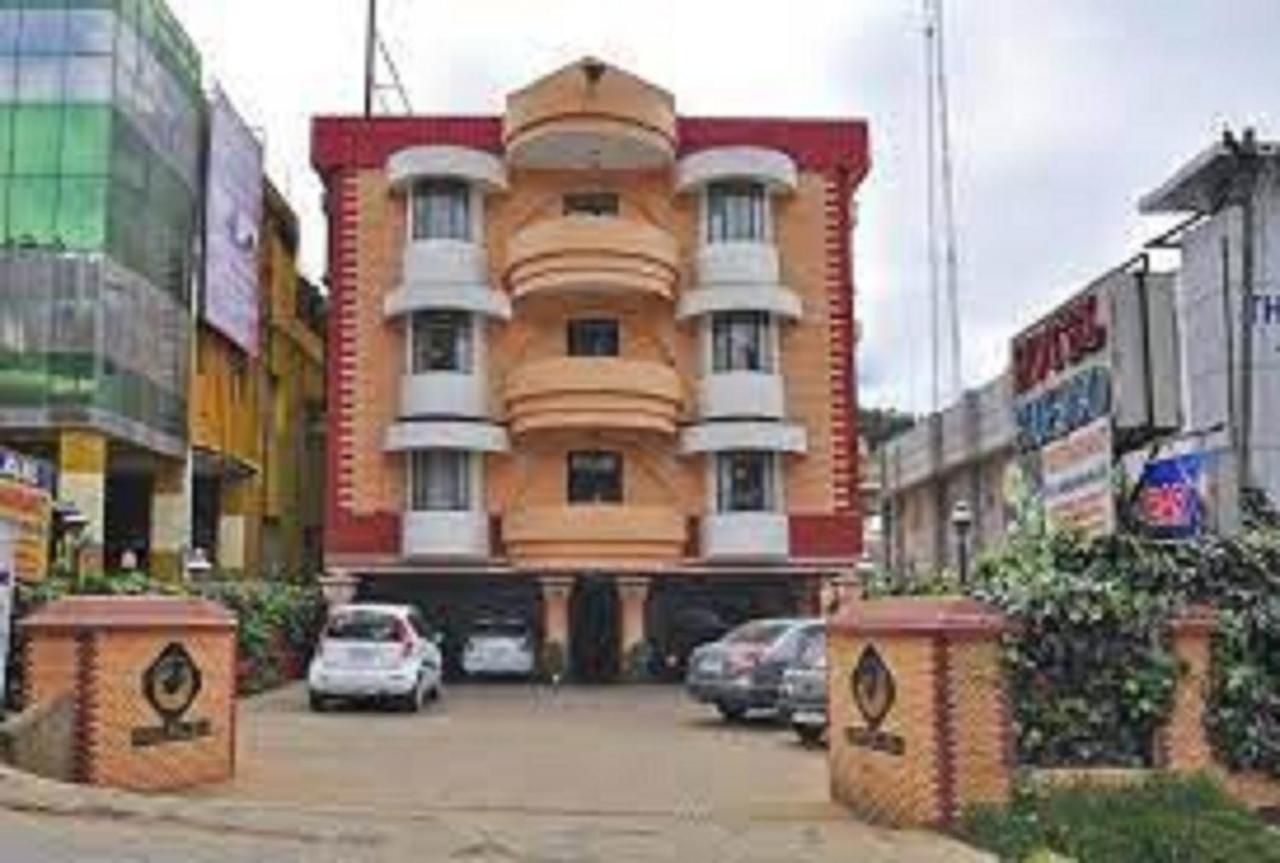 אוטי Hotel Blue Bird מראה חיצוני תמונה