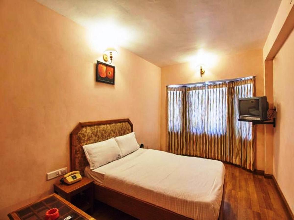 אוטי Hotel Blue Bird מראה חיצוני תמונה
