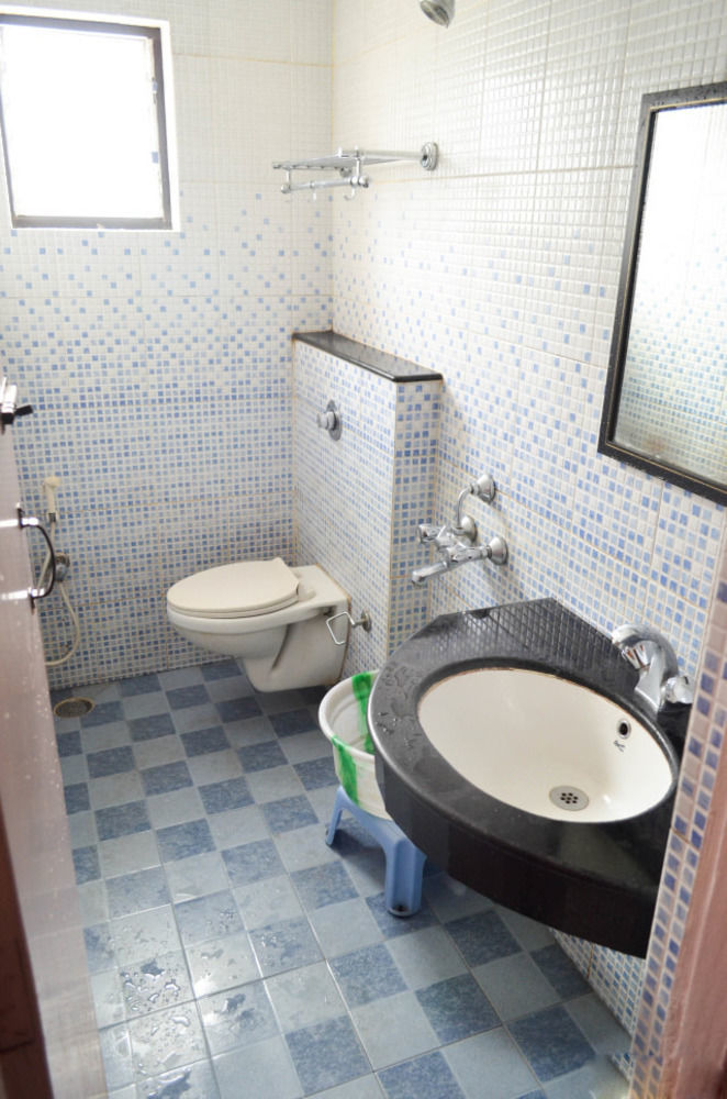 אוטי Hotel Blue Bird מראה חיצוני תמונה
